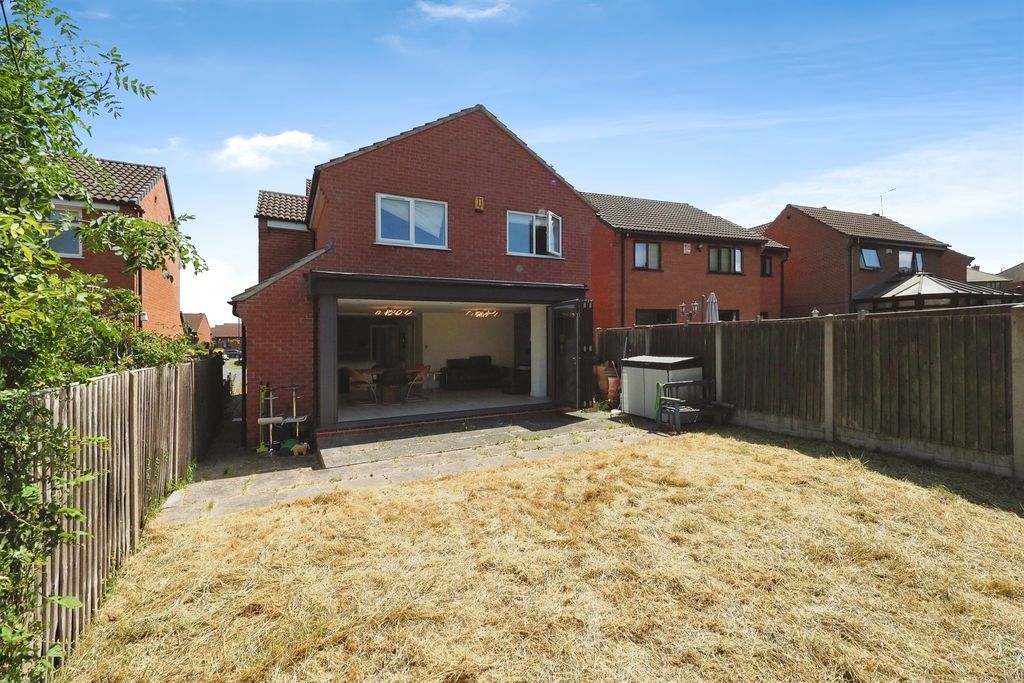 Property photo 2 of 26