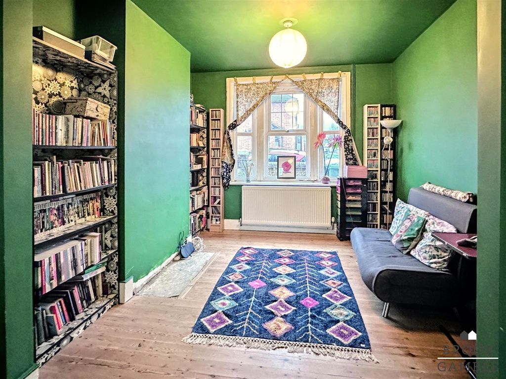 Property photo 2 of 10 01323 438506