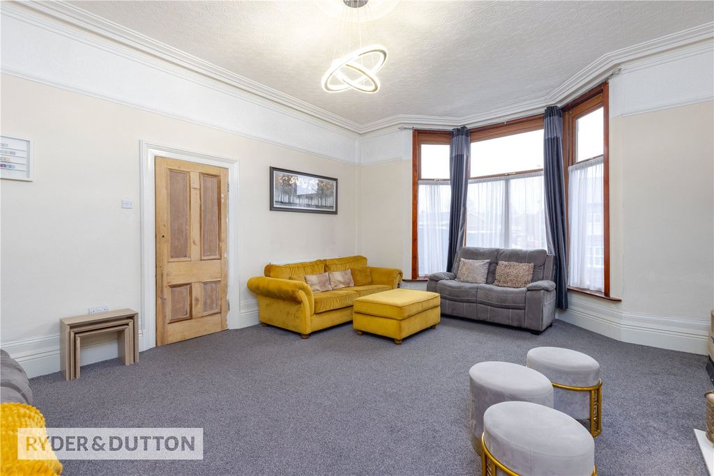 Property photo 3 of 37 Picture No. 18