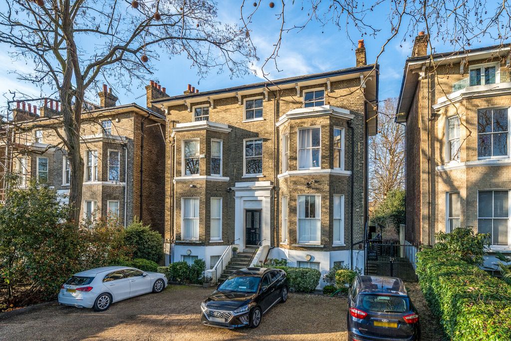 Property photo 1 of 19 External