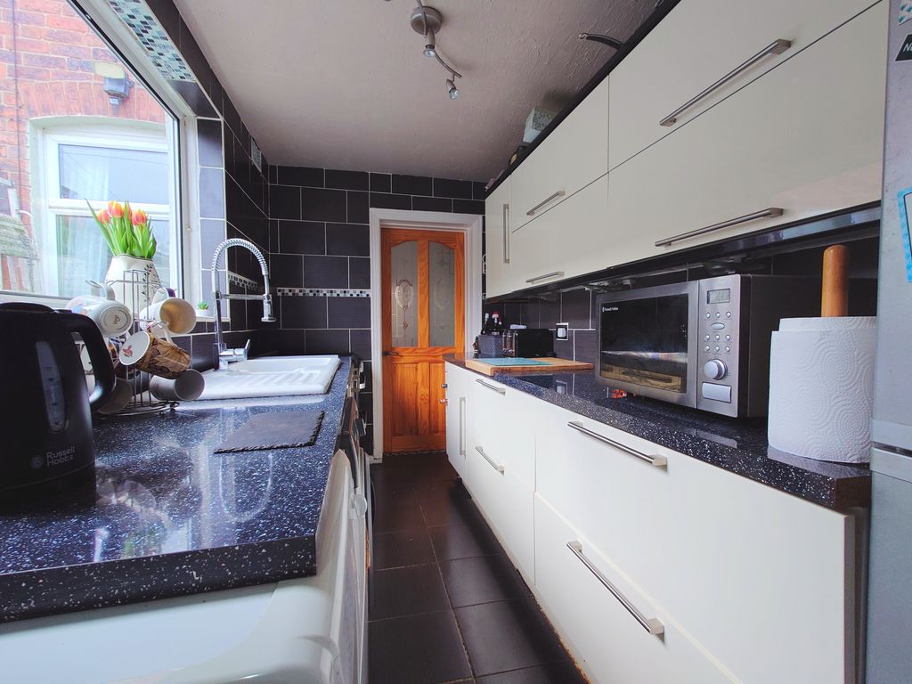 Property photo 2 of 32