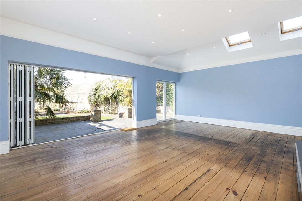 Property photo 2 of 12 Reception Room