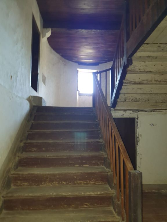 Property photo 3 of 32