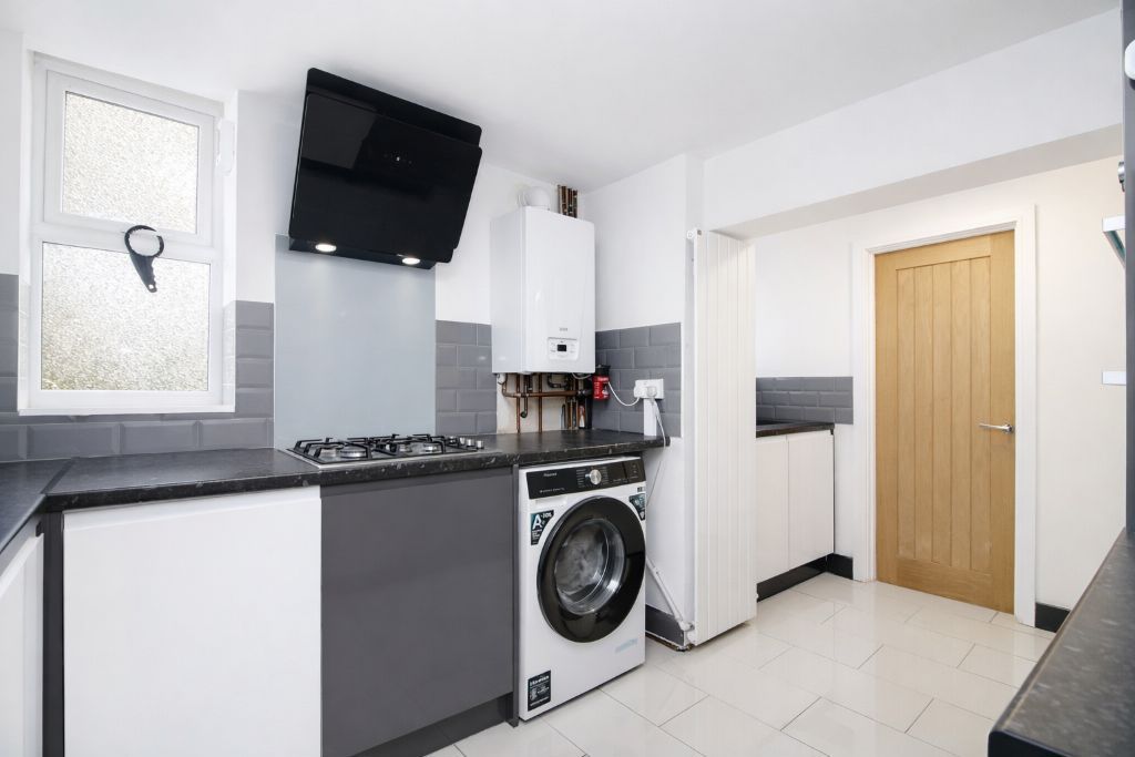 Property photo 2 of 16 Photo 1