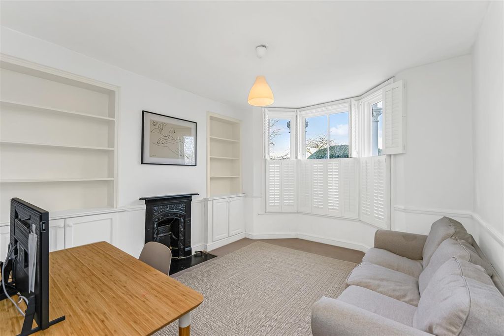 Property photo 2 of 19