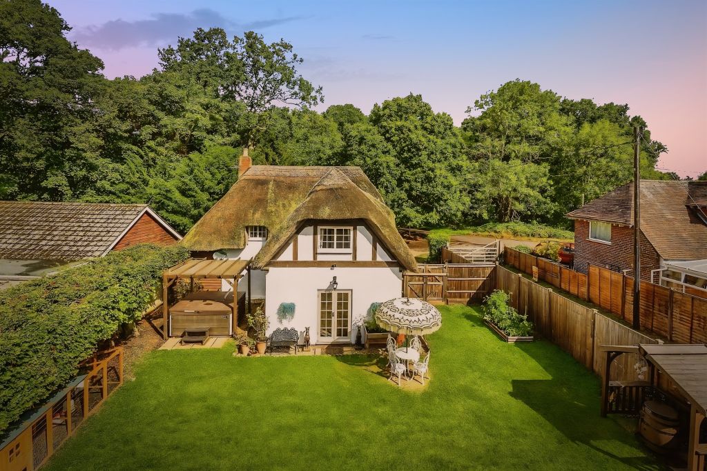 Property photo 1 of 16