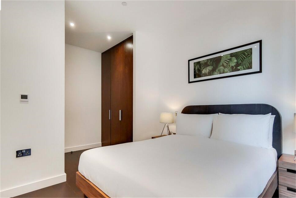 Property photo 3 of 10 Bedroom