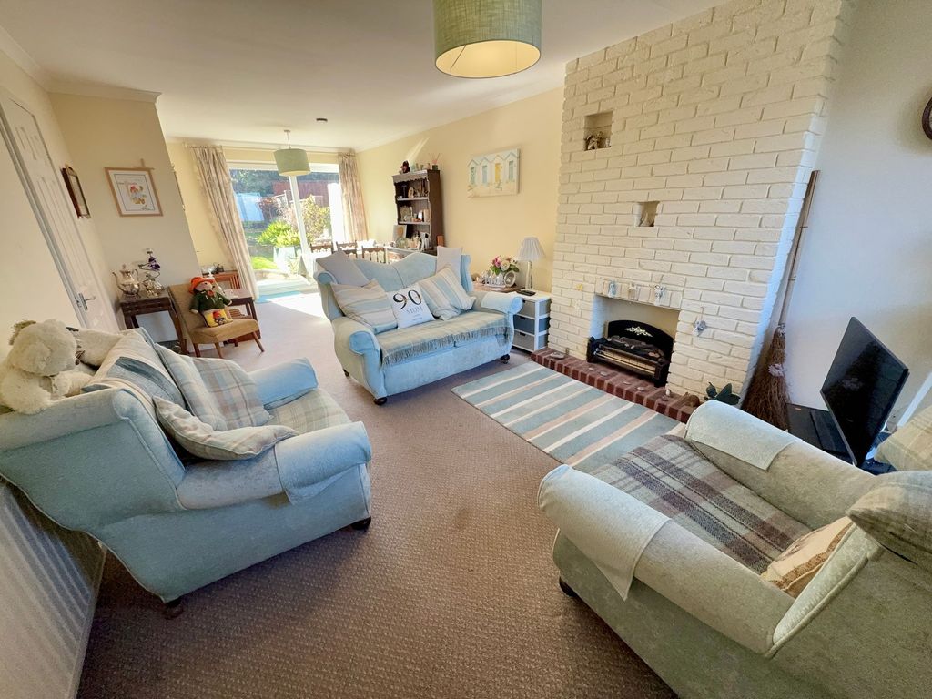 Property photo 3 of 20
