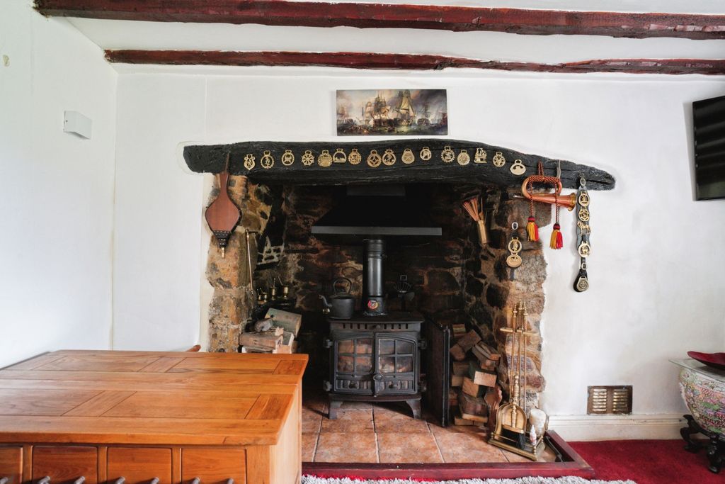 Property photo 1 of 20