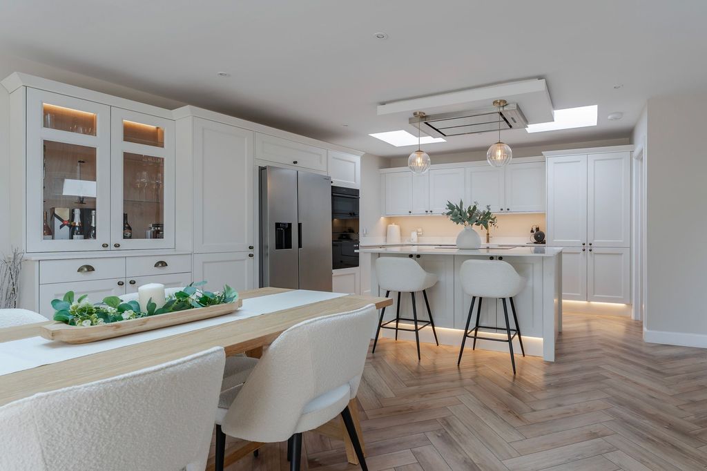 Property photo 3 of 25