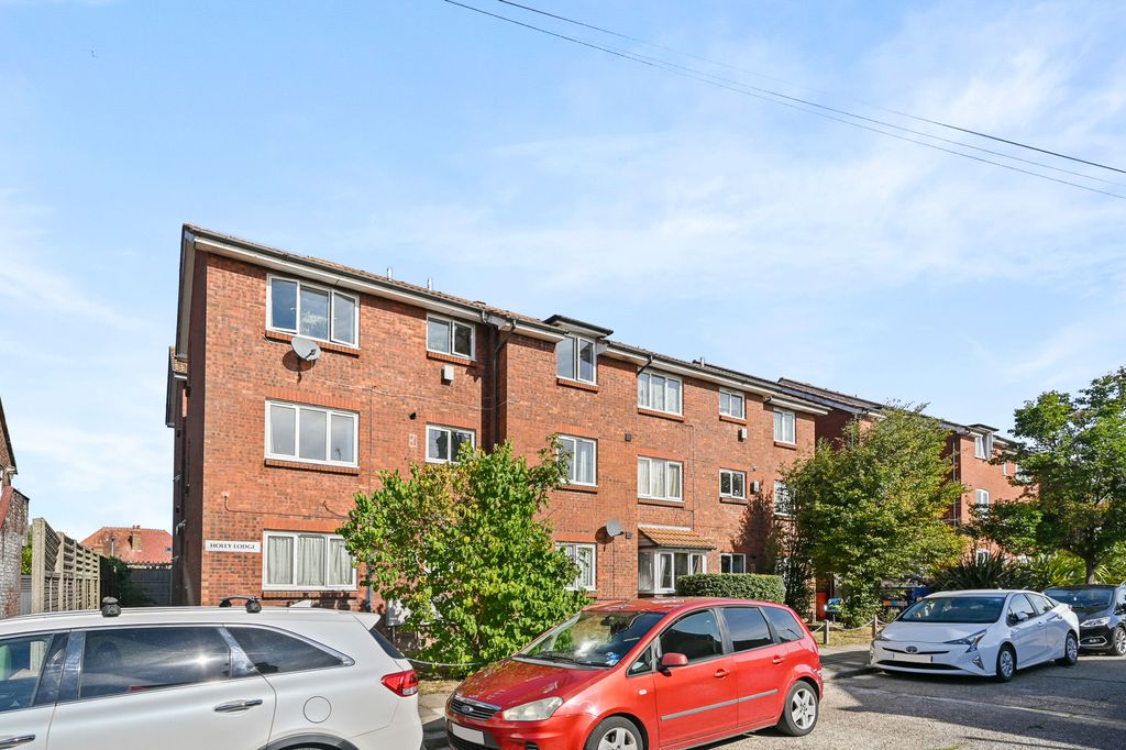 Property photo 1 of 8 4