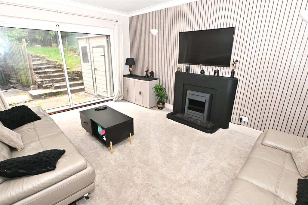 Property photo 2 of 19 Picture No. 10