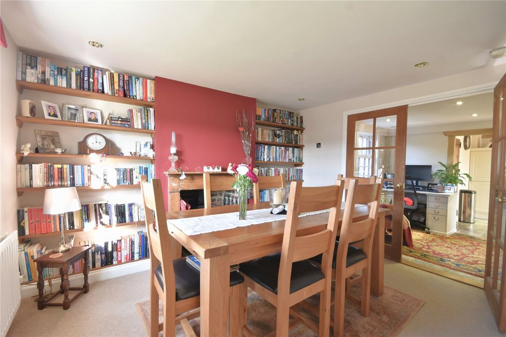 Property photo 3 of 29 Picture No. 22