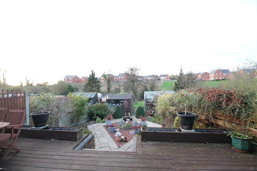 Property photo 2 of 20 Rear Garden