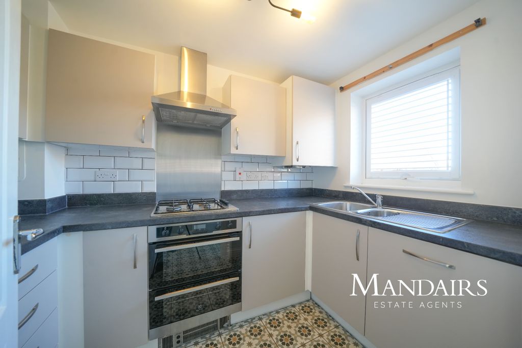 Property photo 3 of 23