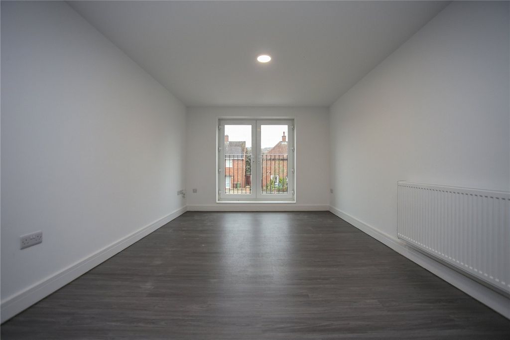 Property photo 3 of 7 Picture No. 08