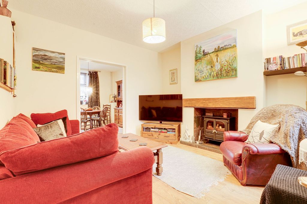 Property photo 3 of 19