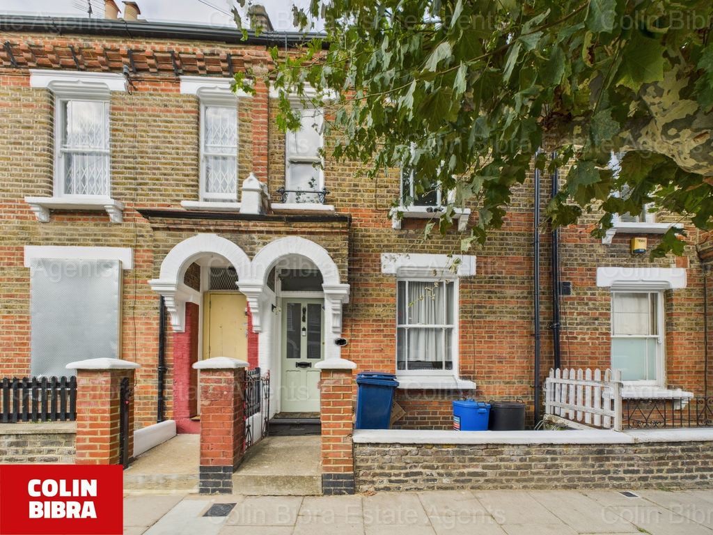 Property photo 1 of 13 Cam04175G0-Pr0050-Still032