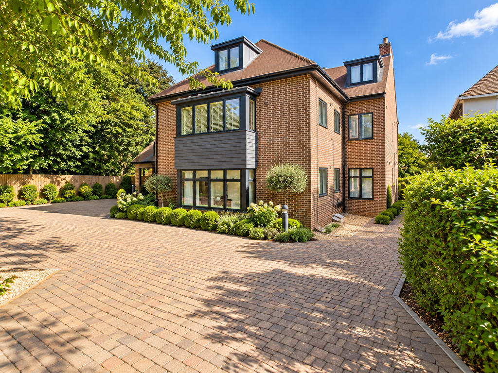 Property photo 1 of 10