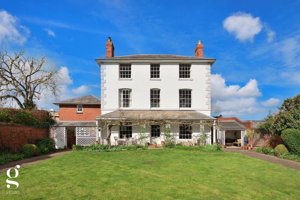 Property photo 1 of 46