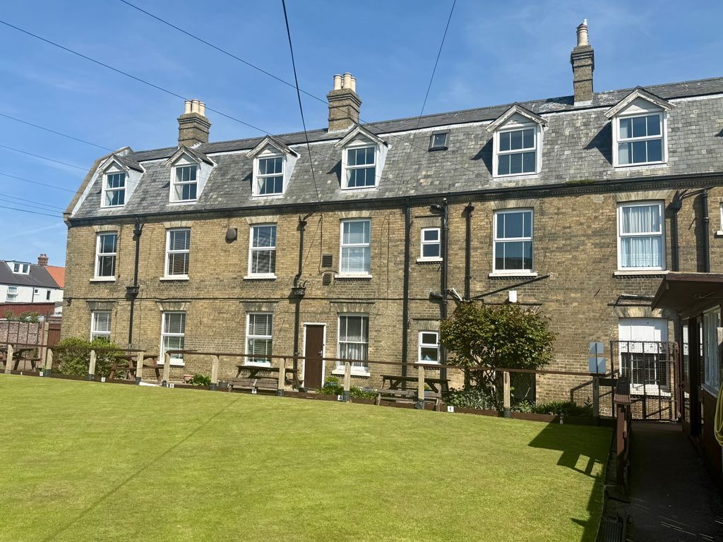 Property photo 1 of 12