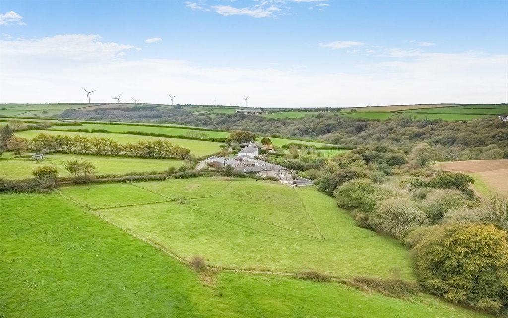 Property photo 2 of 32 The Land & Outbuildings
