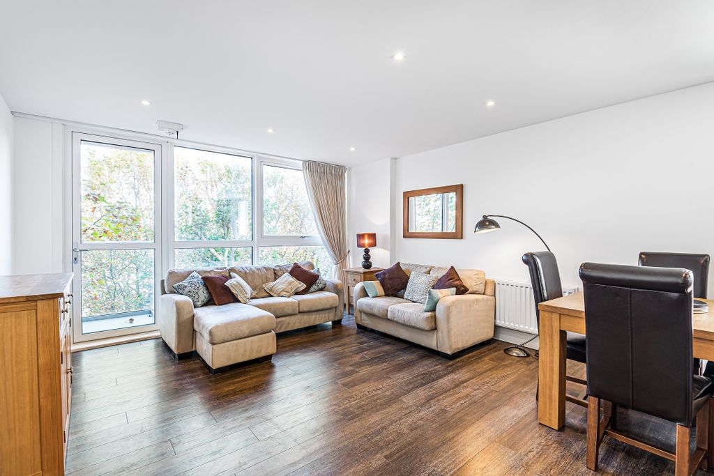 Property photo 1 of 21 Photo 18