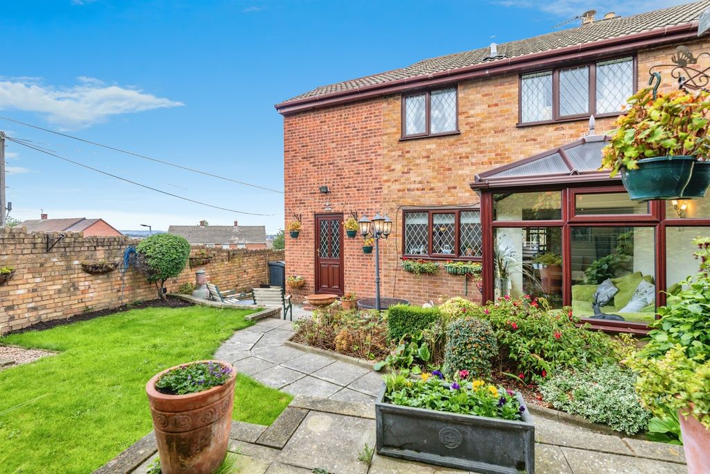 Property photo 2 of 17