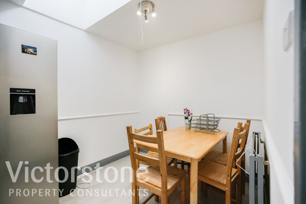 Property photo 2 of 17 1473693
