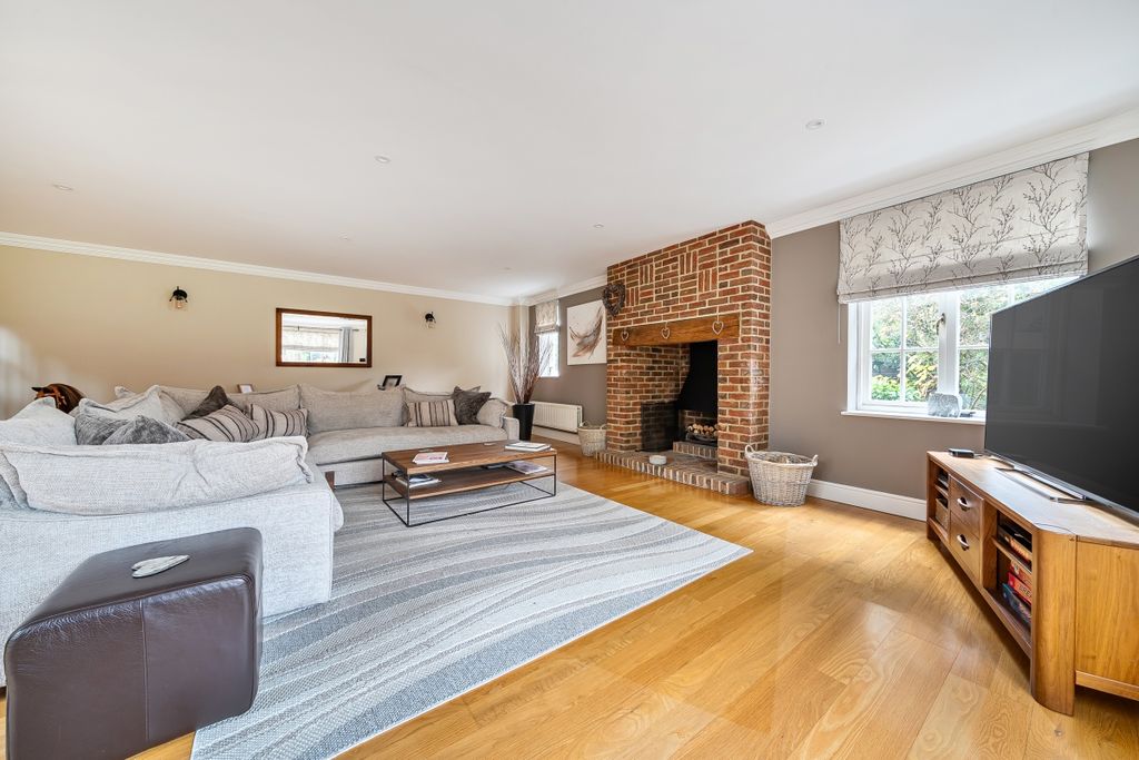 Property photo 2 of 13