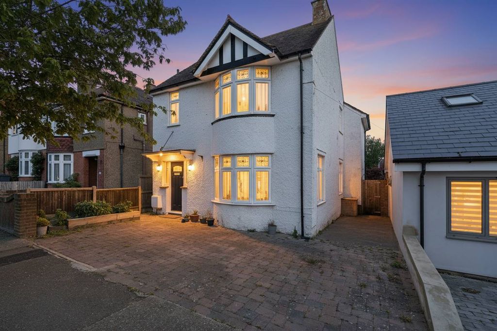 Property photo 1 of 26