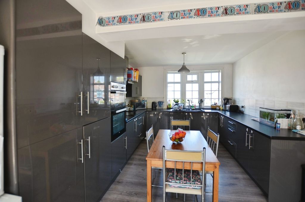 Property photo 3 of 13 A75B1Cb1-Img_3046