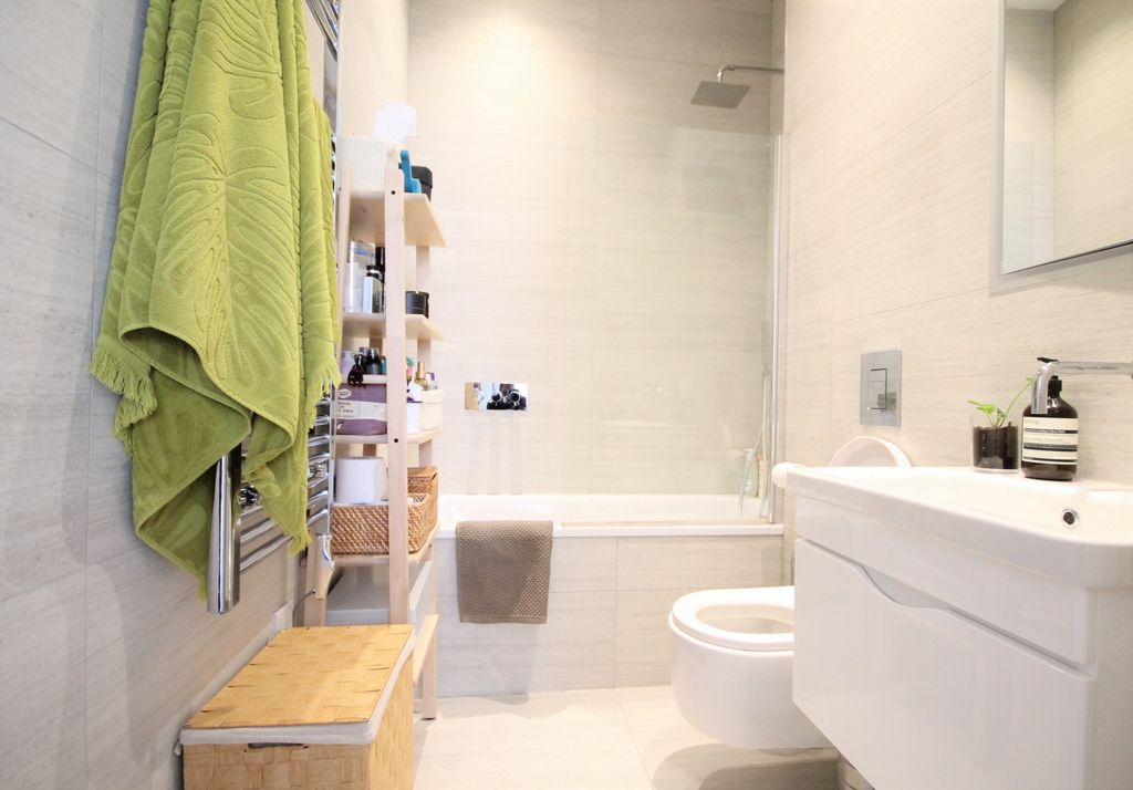 Property photo 3 of 5 Bathroom