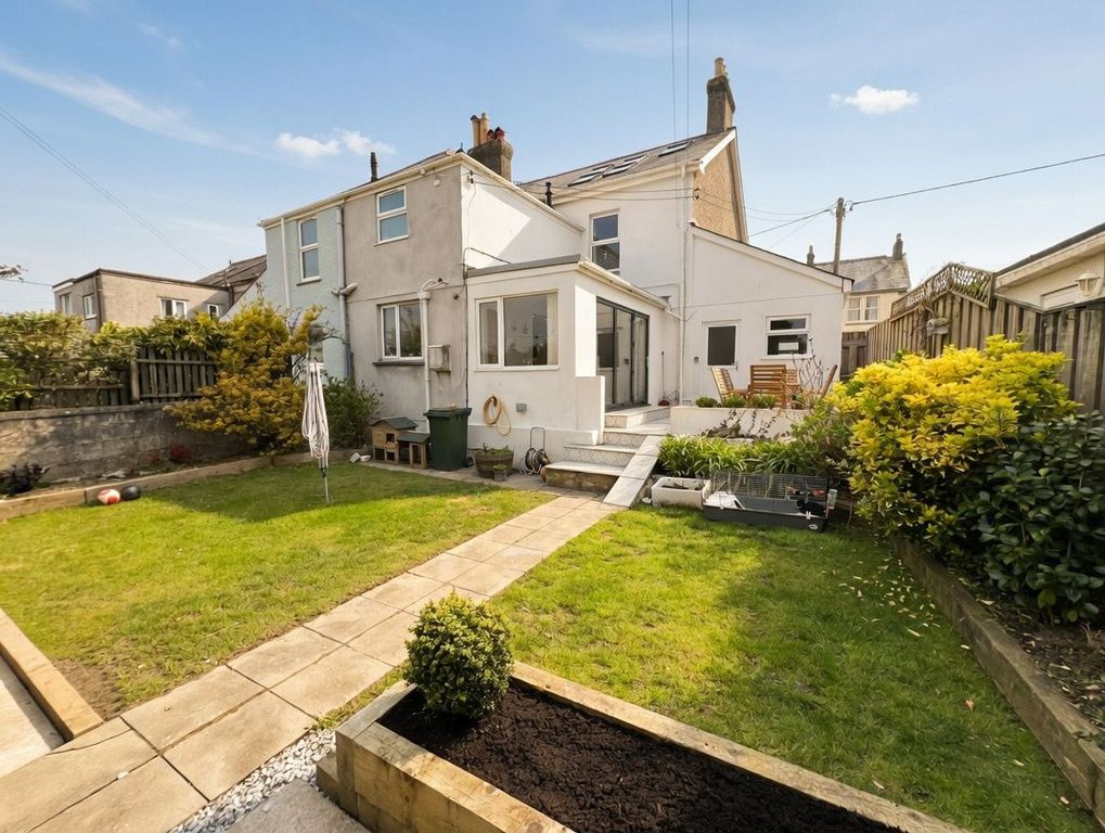 Property photo 2 of 26