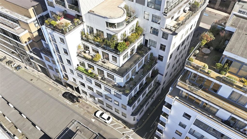 Property photo 1 of 33 Picture No. 01