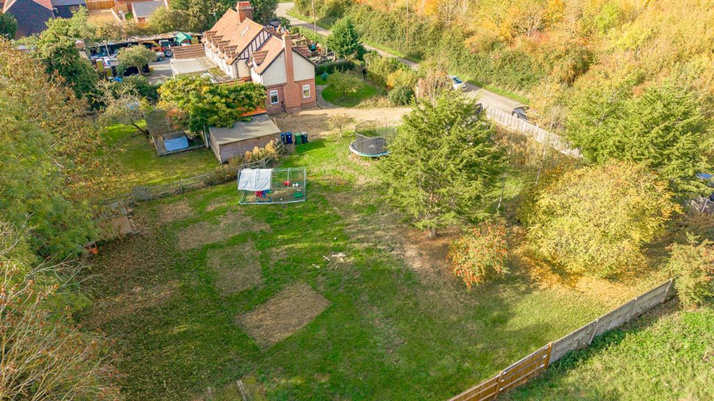 Property photo 3 of 23