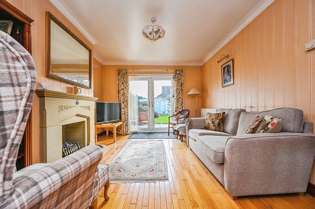 Property photo 3 of 18 Pbox-Img.Jpg