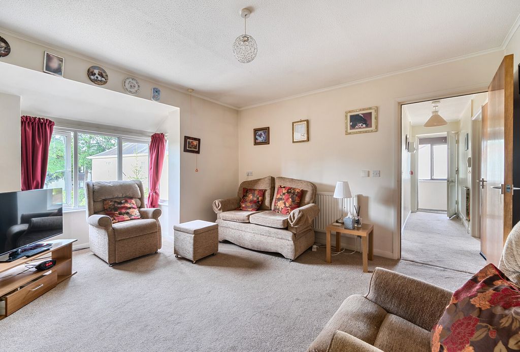 Property photo 2 of 17 1309925-12-68513c...