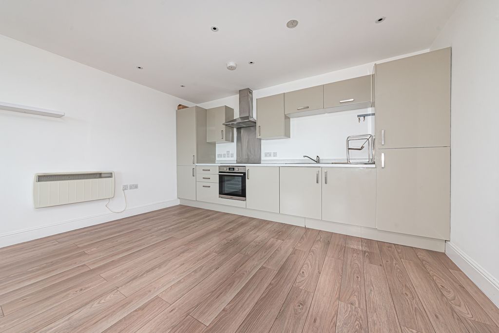 Property photo 2 of 18 17
