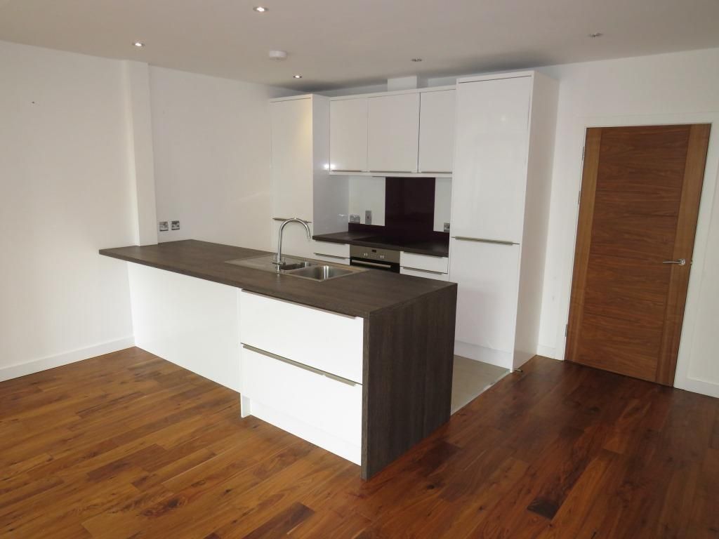 Property photo 2 of 10 Kitchen