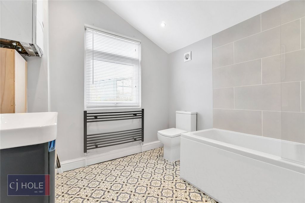 Property photo 3 of 19 Picture No. 11