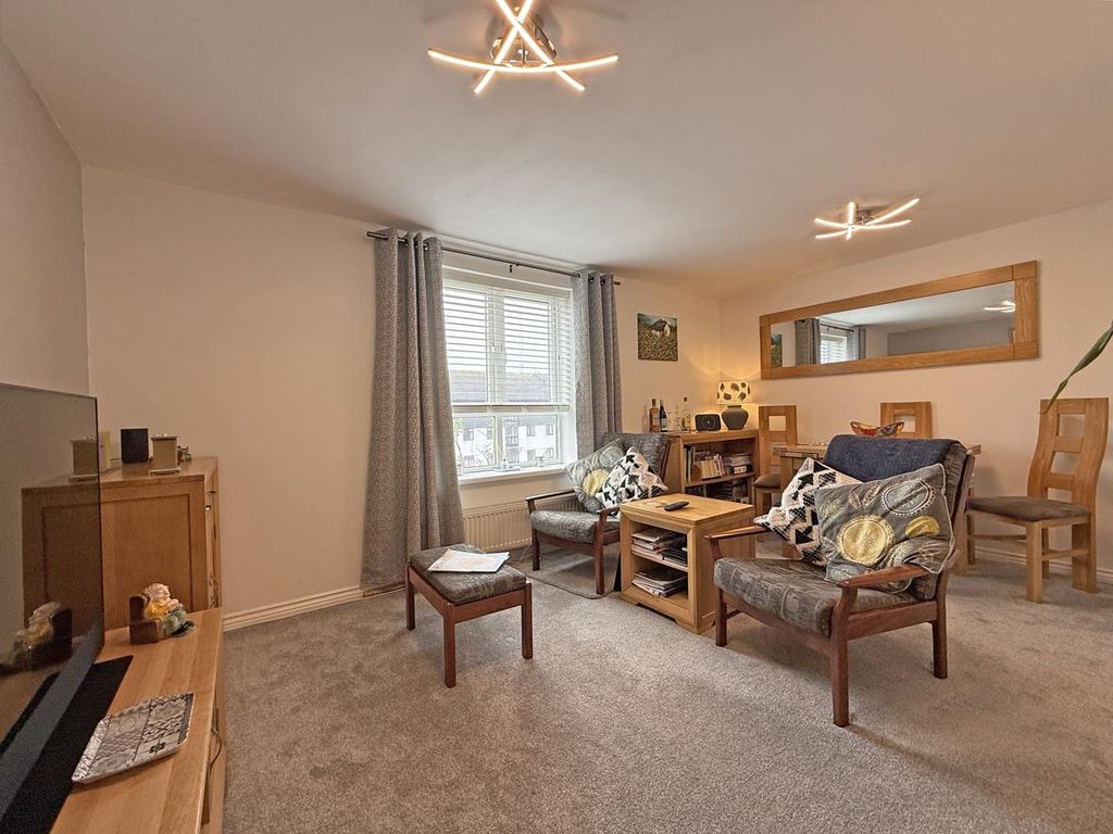 Property photo 2 of 11 Beacon Park Road 257c - Living Room 2.Jpg