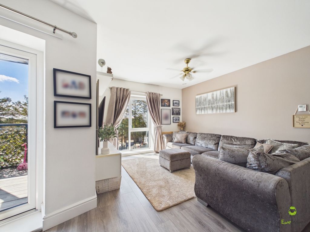 Property photo 3 of 14 Presented By Nicoleta At Ewemove Bexleyheath And D