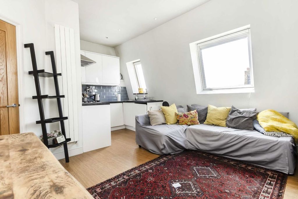 Property photo 2 of 4