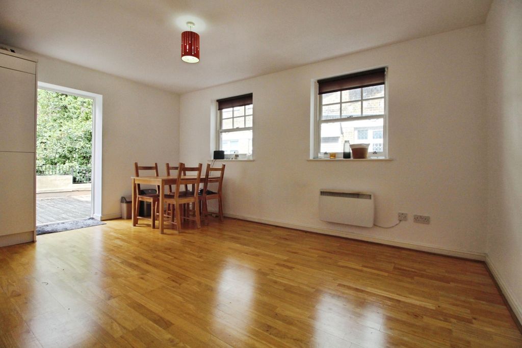 Property photo 2 of 9 64A02748-Img_7107.Jpg