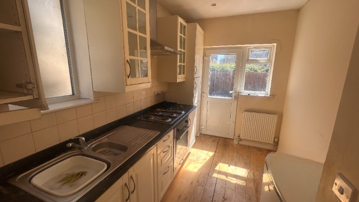 Property photo 3 of 9 Img_2874 (2)