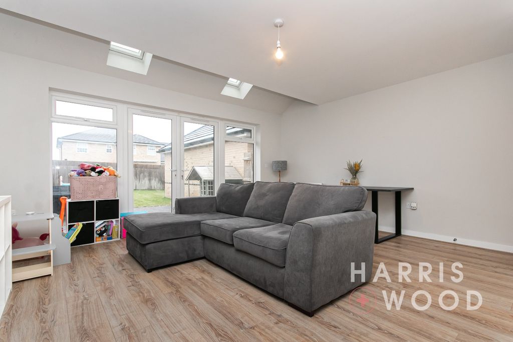 Property photo 2 of 24 3912393