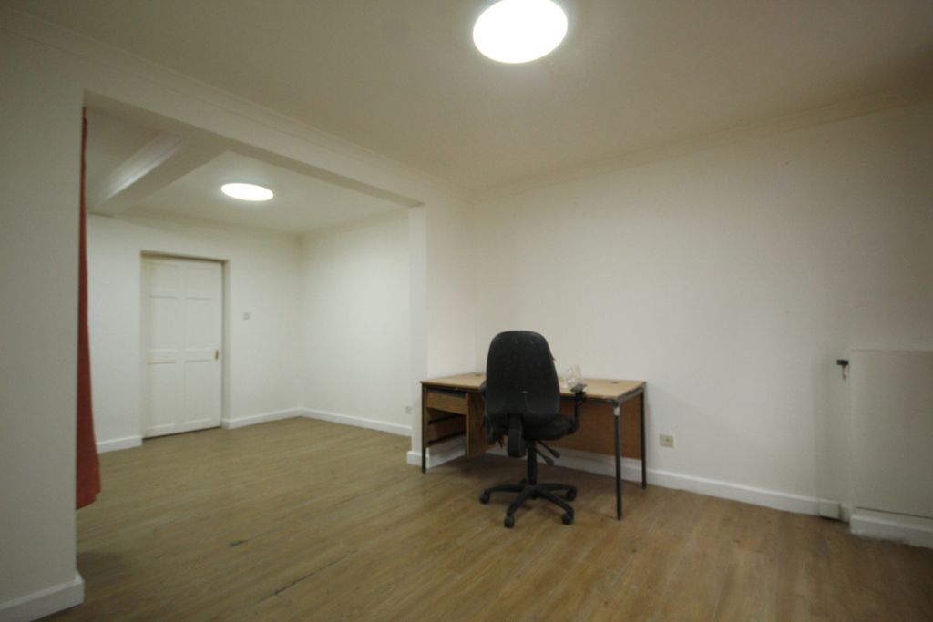 Property photo 2 of 8 Gallery