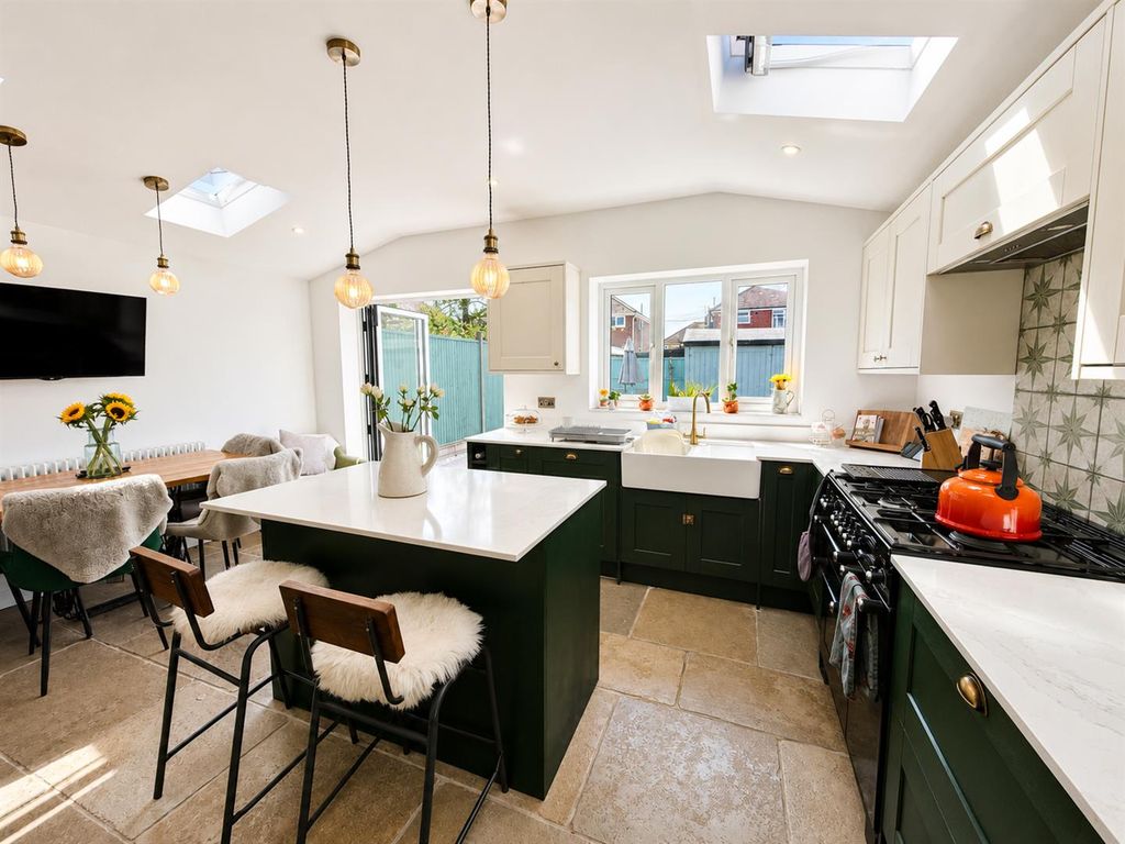 Property photo 3 of 25 Kitchen 2.Png
