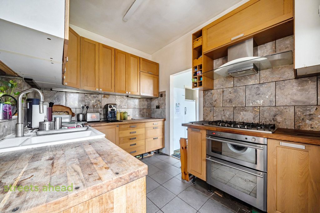 Property photo 3 of 20 25F0Cf79-E74d-43B...